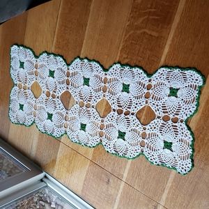 Handmade doili table runner #2